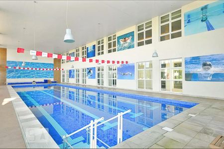 Casa de condomínio à venda com 230m², 4 quartos e 3 vagasÁrea comum