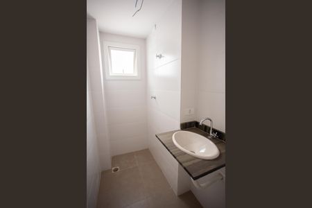 Apartamento à venda com 38m², 2 quartos e 1 vagaBANHEIRO