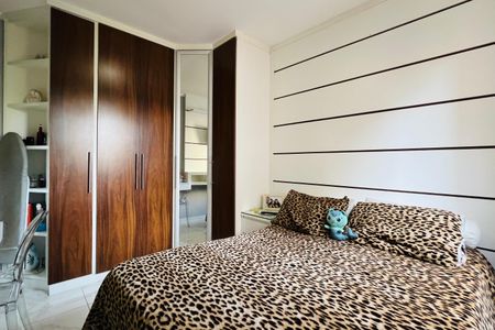 Apartamento à venda com 76m², 3 quartos e 1 vagaQuarto 2