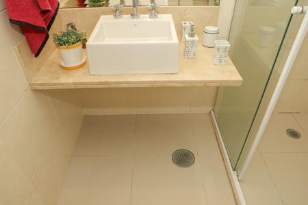 Apartamento à venda com 135m², 3 quartos e 3 vagas Apartamento à venda com 135m², 3 quartos e 3 vagasBanheiro da Suíte 2