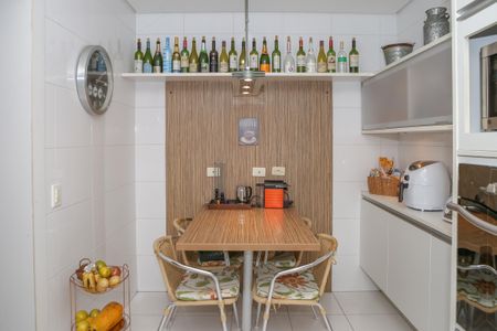 Apartamento à venda com 135m², 3 quartos e 3 vagas Apartamento à venda com 135m², 3 quartos e 3 vagasCozinha