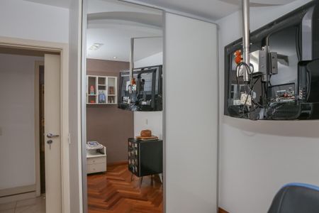 Apartamento à venda com 135m², 3 quartos e 3 vagas Apartamento à venda com 135m², 3 quartos e 3 vagasSuíte 3