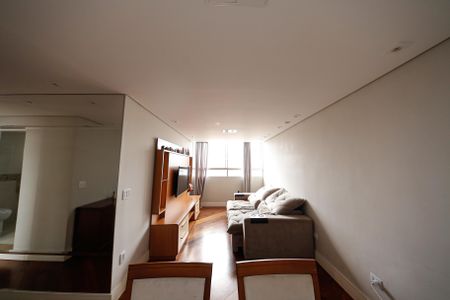 Apartamento à venda com 78m², 3 quartos e 1 vaga Apartamento à venda com 78m², 3 quartos e 1 vagaSala