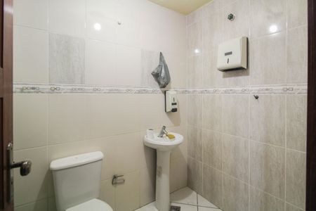 Apartamento para alugar com 47m², 2 quartos e sem vaga Apartamento para alugar com 47m², 2 quartos e sem vagaBanheiro