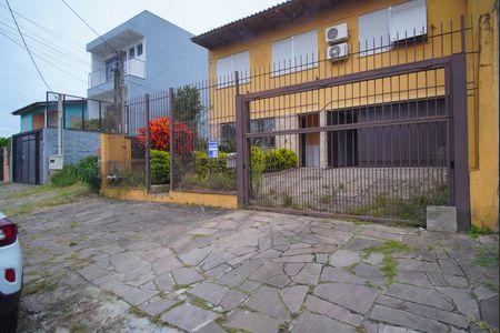 Casa para alugar com 350m², 3 quartos e 3 vagasFachada