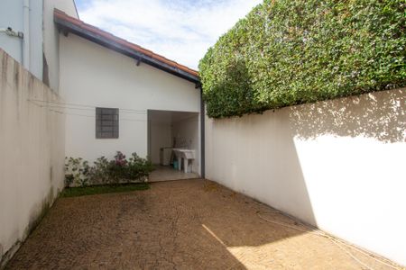 Casa à venda com 220m², 4 quartos e 4 vagasÁrea de Serviço