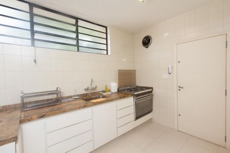 Casa à venda com 220m², 4 quartos e 4 vagasCozinha