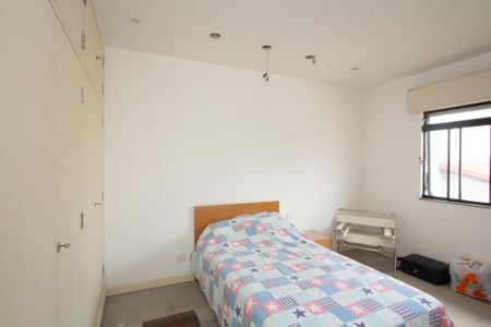 Casa à venda com 220m², 4 quartos e 4 vagasQuarto 3