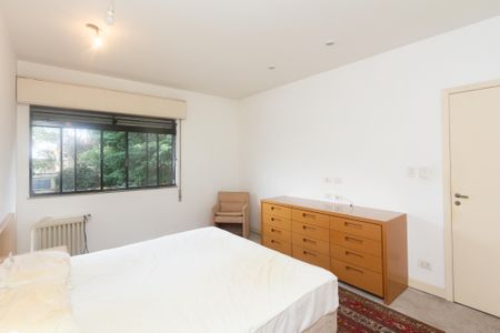 Casa à venda com 220m², 4 quartos e 4 vagasQuarto 1