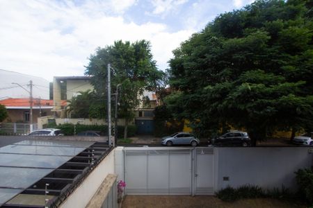 Casa à venda com 220m², 4 quartos e 4 vagasVista