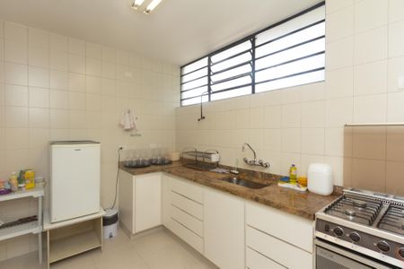 Casa à venda com 220m², 4 quartos e 4 vagasCozinha