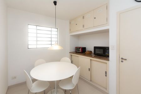 Casa à venda com 220m², 4 quartos e 4 vagasCopa