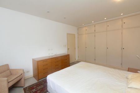 Casa à venda com 220m², 4 quartos e 4 vagasQuarto 1