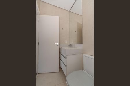 Casa de condomínio para alugar com 205m², 3 quartos e 4 vagas Casa de condomínio para alugar com 205m², 3 quartos e 4 vagasBanheiro da Suíte 2