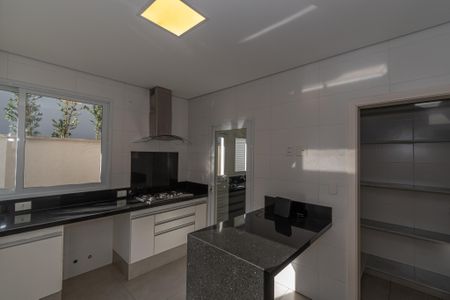 Casa de condomínio para alugar com 205m², 3 quartos e 4 vagas Casa de condomínio para alugar com 205m², 3 quartos e 4 vagasCozinha