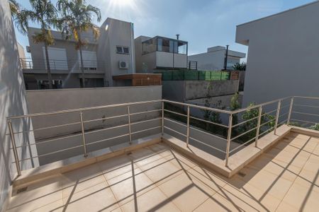 Casa de condomínio para alugar com 205m², 3 quartos e 4 vagas Casa de condomínio para alugar com 205m², 3 quartos e 4 vagasVaranda da Suíte 1