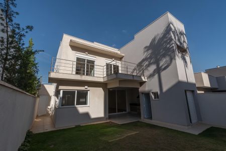 Casa de condomínio para alugar com 205m², 3 quartos e 4 vagas Casa de condomínio para alugar com 205m², 3 quartos e 4 vagasQuintal