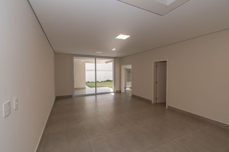Casa de condomínio para alugar com 205m², 3 quartos e 4 vagas Casa de condomínio para alugar com 205m², 3 quartos e 4 vagasSala