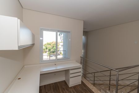 Casa de condomínio para alugar com 205m², 3 quartos e 4 vagas Casa de condomínio para alugar com 205m², 3 quartos e 4 vagasEscritório