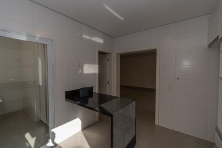 Casa de condomínio para alugar com 205m², 3 quartos e 4 vagas Casa de condomínio para alugar com 205m², 3 quartos e 4 vagasCozinha