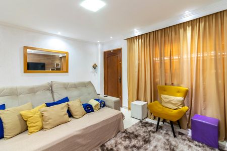 Casa à venda com 125m², 3 quartos e 2 vagas Casa à venda com 125m², 3 quartos e 2 vagasSala