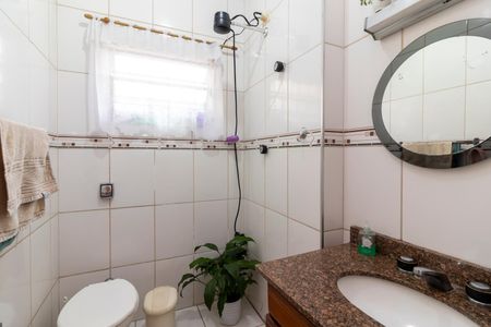 Casa à venda com 125m², 3 quartos e 2 vagas Casa à venda com 125m², 3 quartos e 2 vagasBanheiro 2