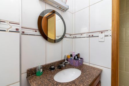 Casa à venda com 125m², 3 quartos e 2 vagas Casa à venda com 125m², 3 quartos e 2 vagasBanheiro 2