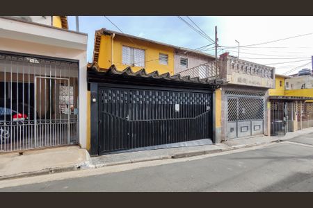Casa à venda com 125m², 3 quartos e 2 vagas Casa à venda com 125m², 3 quartos e 2 vagasFachada