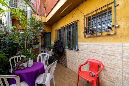 Casa à venda com 125m², 3 quartos e 2 vagas Casa à venda com 125m², 3 quartos e 2 vagasQuintal