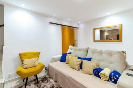 Casa à venda com 125m², 3 quartos e 2 vagas Casa à venda com 125m², 3 quartos e 2 vagasSala