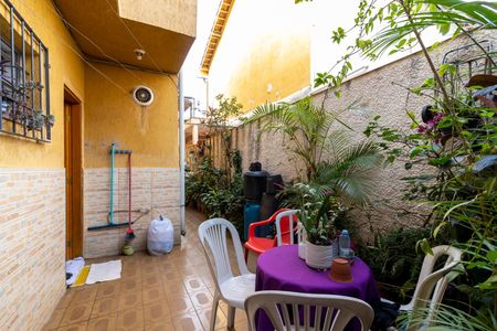 Casa à venda com 125m², 3 quartos e 2 vagas Casa à venda com 125m², 3 quartos e 2 vagasQuintal