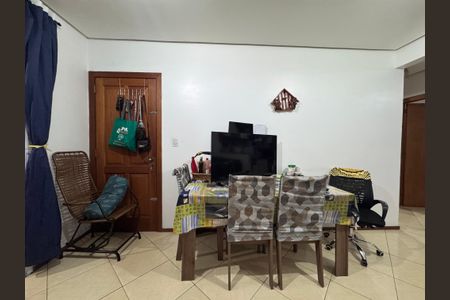 Casa à venda com 54m², 2 quartos e 4 vagas Casa à venda com 54m², 2 quartos e 4 vagasSala