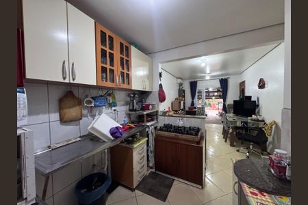 Casa à venda com 54m², 2 quartos e 4 vagas Casa à venda com 54m², 2 quartos e 4 vagasCozinha