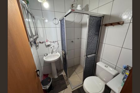 Casa à venda com 54m², 2 quartos e 4 vagas Casa à venda com 54m², 2 quartos e 4 vagasBanheiro