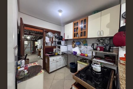 Casa à venda com 54m², 2 quartos e 4 vagas Casa à venda com 54m², 2 quartos e 4 vagasCozinha