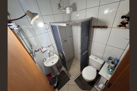 Casa à venda com 54m², 2 quartos e 4 vagas Casa à venda com 54m², 2 quartos e 4 vagasBanheiro