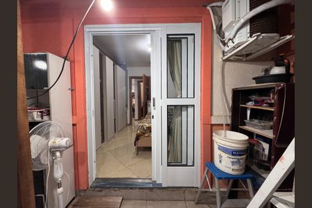 Casa à venda com 54m², 2 quartos e 4 vagas Casa à venda com 54m², 2 quartos e 4 vagasArea de serviço