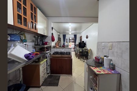 Casa à venda com 54m², 2 quartos e 4 vagas Casa à venda com 54m², 2 quartos e 4 vagasCozinha