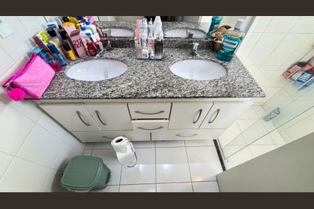 Apartamento à venda com 85m², 3 quartos e 2 vagasBanheiro da Suíte