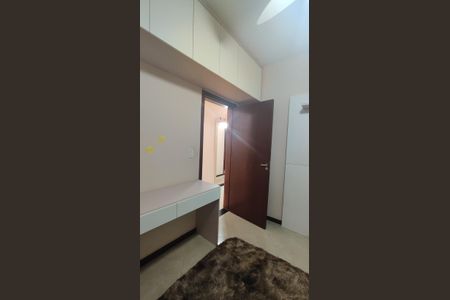 Casa de condomínio à venda com 360m², 3 quartos e 3 vagasQuarto 2