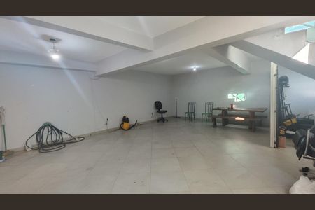 Casa de condomínio à venda com 360m², 3 quartos e 3 vagasGaragem