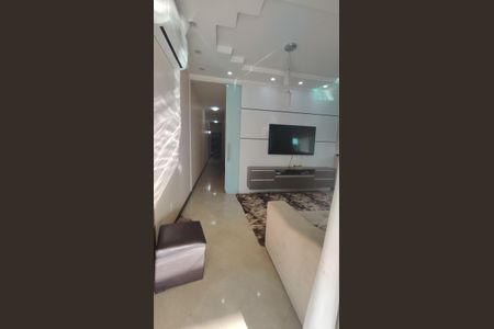 Casa de condomínio à venda com 360m², 3 quartos e 3 vagasSala