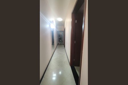 Casa de condomínio à venda com 360m², 3 quartos e 3 vagasCorredor