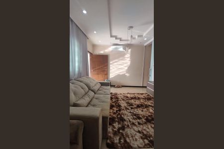 Casa de condomínio à venda com 360m², 3 quartos e 3 vagasSala