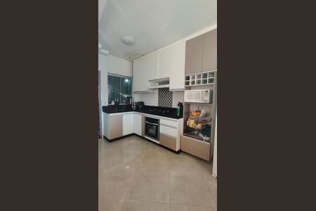 Casa de condomínio à venda com 360m², 3 quartos e 3 vagasCozinha