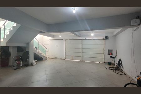 Casa de condomínio à venda com 360m², 3 quartos e 3 vagasGaragem