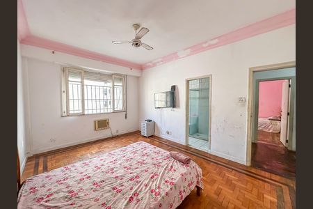 Apartamento à venda com 210m², 4 quartos e 1 vagaSuite