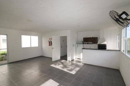 Apartamento à venda com 43m², 2 quartos e 1 vaga Apartamento à venda com 43m², 2 quartos e 1 vagaÁrea comum - Salão de festas
