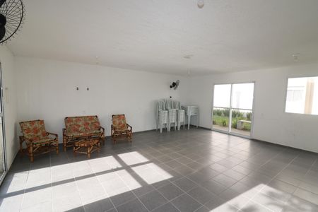 Apartamento à venda com 43m², 2 quartos e 1 vaga Apartamento à venda com 43m², 2 quartos e 1 vagaÁrea comum - Salão de festas