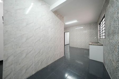 Sala/Cozinha de casa para alugar com 3 quartos, 180m² em Vila Paranagua, São Paulo